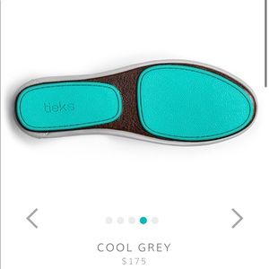 BRAND NEW Tieks Flats 8